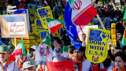 Iranianos realizam manifestações para comemorar a data de Tomada da Embaixada dos EUA (+ fotos)