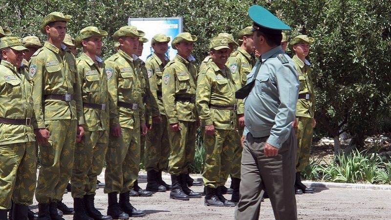  دعوت جوانان برای حضور درخدمت سربازی تاجیکستان 