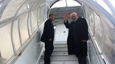 イラン外相が、ウズベキスタンを訪問