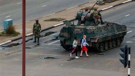 Zimbabwe in ‘bloodless transition’ away from Mugabe