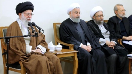 Իսլամական հեղափոխության մեծարգո առաջնորդն ընդգծեց երկրաշարժից տուժածների հետ զորակցությունը պիտի գործնական դաշտ տեղափոխվի