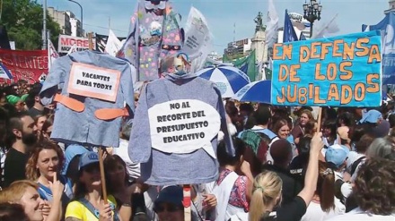 About 300,000 protest proposed tax, pension reforms in Argentina