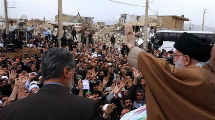 Iran : Jagora Ya Kaiwa Al'ummar Da Girgizar Kasa Ta Shafa Ziyara