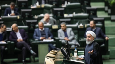 イラン大統領、「イランから先に核合意に違反することはない」