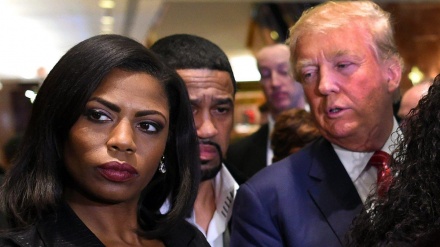 Trump'ın bir yardımcısı da Beyaz Saray'ı terkediyor 