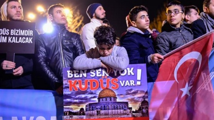 Izraeli arreston tre shtetas turq në xhaminë al-Aksa