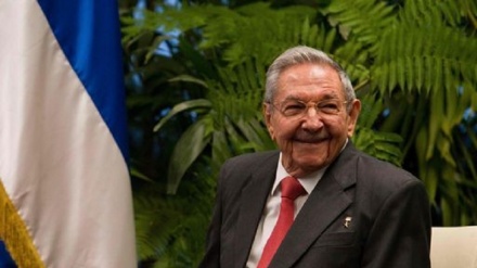 Castro resigns from ruling party to hand power to Cuba's younger generation