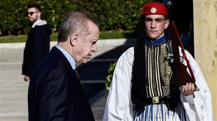 Erdogan në Athinë: Nuk ka asnjë problem të pazgjidhshëm mes Turqisë dhe Greqisë