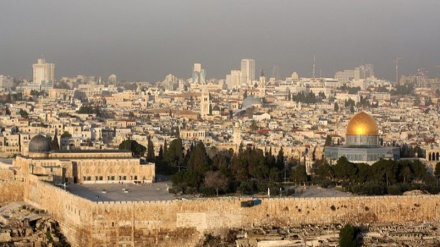 अमरीका द्वारा बैतुल मुक़द्दस को इसराईल की राजधानी स्वीकार किए जाने पर विश्व भर में सामने आ रही प्रतिक्रियाएं