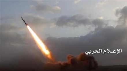 Militer Yaman Tembakkan Rudal Zelzal ke Pangkalan Saudi di Jizan