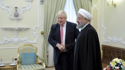 Руҳоний:  Трампнинг нотўғри қарори минтақа оловига бензин сепишдир