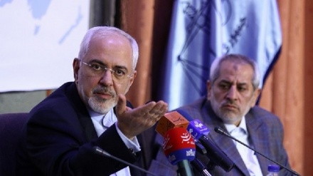 ईरान के आस-पास के कुछ देशों की ज़िंदगी और मौत बड़ी शक्तियों पर निर्भर हैः ज़रीफ़