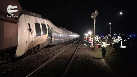 Almanya'da tren kazası: En az dört ölü, 30 yaralı