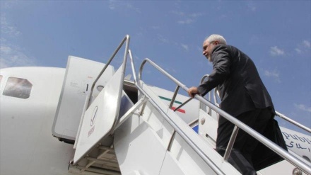 Zarif ao caminho de Baku a capital de Azerbaijão 