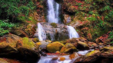 マーザンダラーン州のシェイアリーム滝
