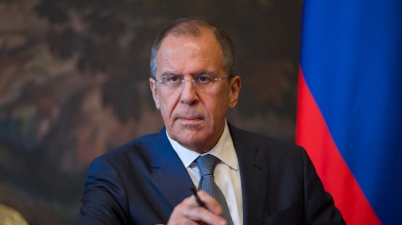 Lavrov: NATO Afganistan'da uyuşturucu madde konusuna eğilmeli 