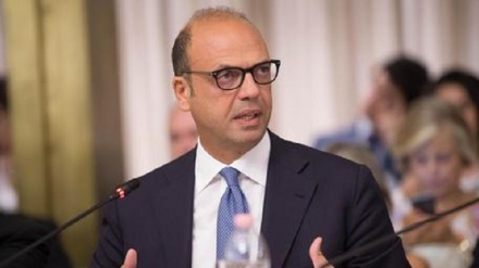 Medio Oriente: Alfano, non possiamo retrocedere da soluzione dei due Stati