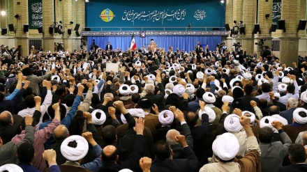 رهبر معظم انقلاب اسلامی : آمریکا از فاسدترین و ظالم ترین حکومت های جهان است