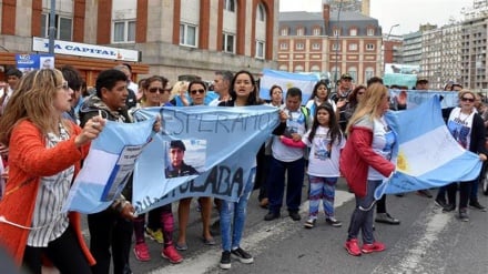 Families of missing Argentine sub crew slam end of rescue operation