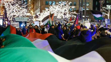 Marcia pro-palestinese: In migliaia per le strade della metropoli dell'Illinois