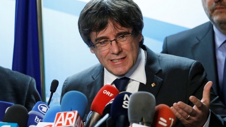 Puigdemont, posso governare da Bruxelles