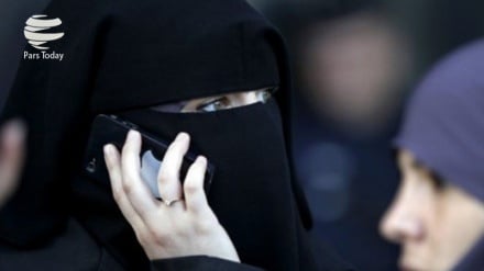 Svizzera, rifiutano la stretta di mano; niente cittadinanza