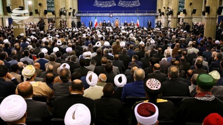 Lideri suprem i Revolucionit Islamik të Iranit: Amerika, regjimi sionist dhe aleatet e tyre në rajon, janë faraonë të sotshëm në botë