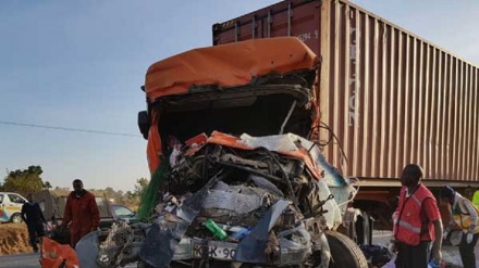 Kenya: scontro bus-camion, 36 morti