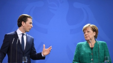 Merkel critica Kurz per il rifiuto ad accogliere migranti