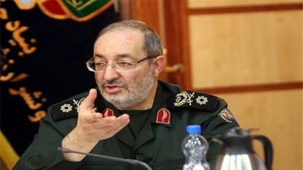 سرتیپ جزایری: مطالبه گری ترامپ از ایران تبلیغاتی و عملیات روانی است