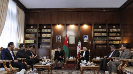 Irã e Omã Ministros estrangeiros discutem laços bilaterais, desenvolvimentos regionais