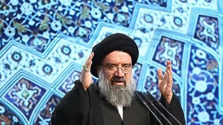 Ayatullah Khatami: Wanawake Wairani wameweza kunawiri katika sekta zote wakiwa na Hijabu ya Kiislamu