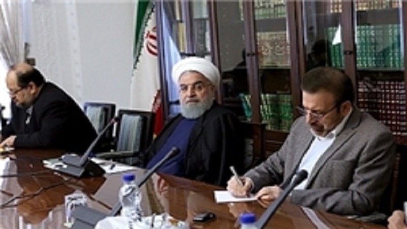 تاکید روحانی بر تنوع صادرات کالاهای غیرنفتی و کاهش آسیب پذیری اقتصاد ایران 