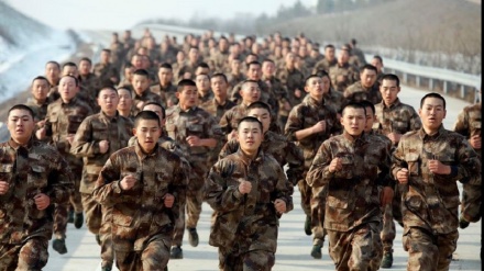 中国国家主席が、強力な軍隊の保有を強調