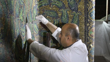 Il restauro del mosaico della moschea Al-Aqsa