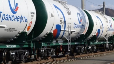 Effetto Ucraina, l'India acquista sempre più petrolio russo e paga in yuan