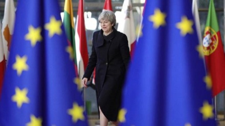 May, con Brexit più fondi a sanità