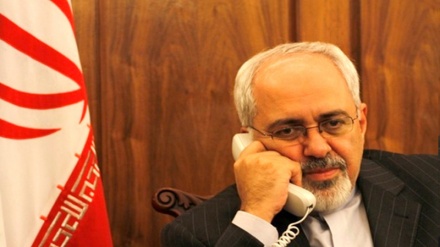 Irans Außenminister spricht mit seinem chinesischen Amtskollegen über Atomabkommen und verunglückten iranischen Öltanker 