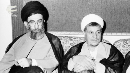 Album Kenangan Ayatullah Rafsanjani dan Ayatullah Khamenei