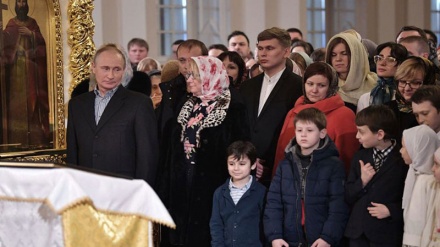 Рус православ насронийларининг Крисмас маросимини ўтказишди. (СУРАТЛАР) 
