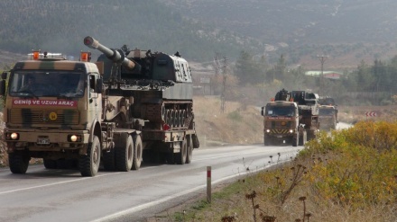 Türkiye'nin Suriye sınırına askeri sevkiyatı devam ediyor