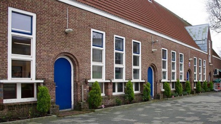 ইসলাম প্রচার বন্ধের দাবিতে হল্যান্ডের মসজিদে বর্ণবাদীদের হামলা