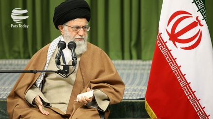 Ayatollah Khamenei: parole di Trump su Gerusalemme sono “bazzecole di troppo”