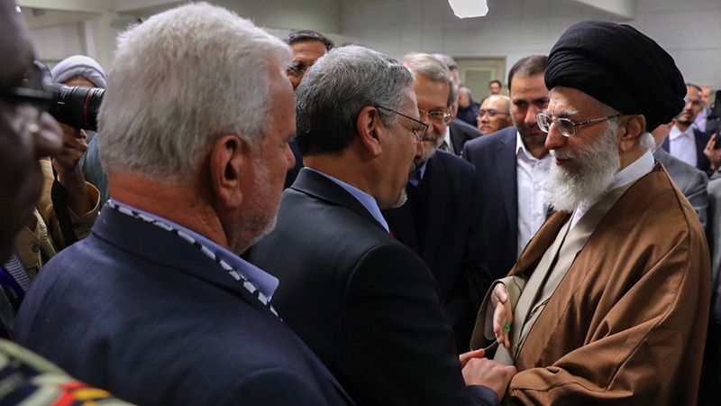 As opiniões do Líder da Revolução Islâmica do Irã (na reunião com os participantes da 13ª Conferência da União Parlamentar da Organização para a Cooperação Islâmica (OCI)