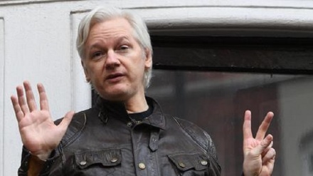 Ecuador: Assange rispetti sovranità