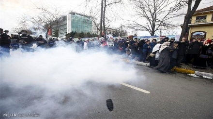 Türkiye güvenlik güçleri Afrin operasyonunu protesto edenlere izin vermedi 