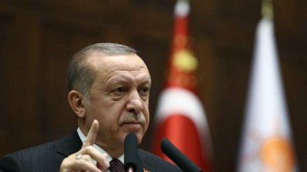 Siria: Turchia mette in guardia contro invasione Francia