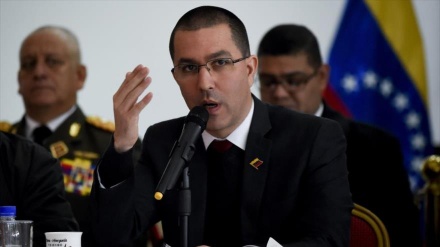 Venezuela desmiente realizar incursiones militares en Colombia