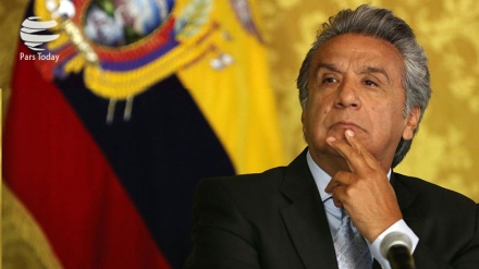 Ecuador, presidente ordina coprifuoco dopo scontri