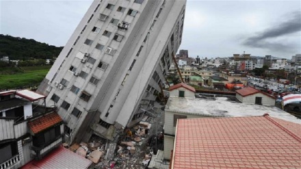 Taiwan destroys quake-hit buildings as search continues